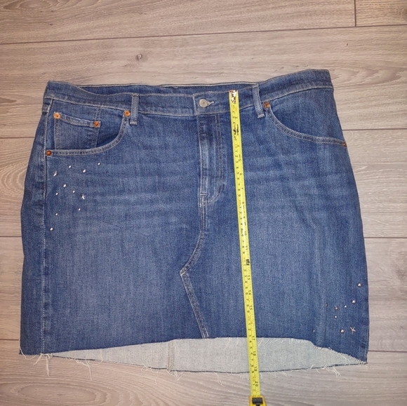 Levi's bedazzled jean skirt - Picture 4 of 9